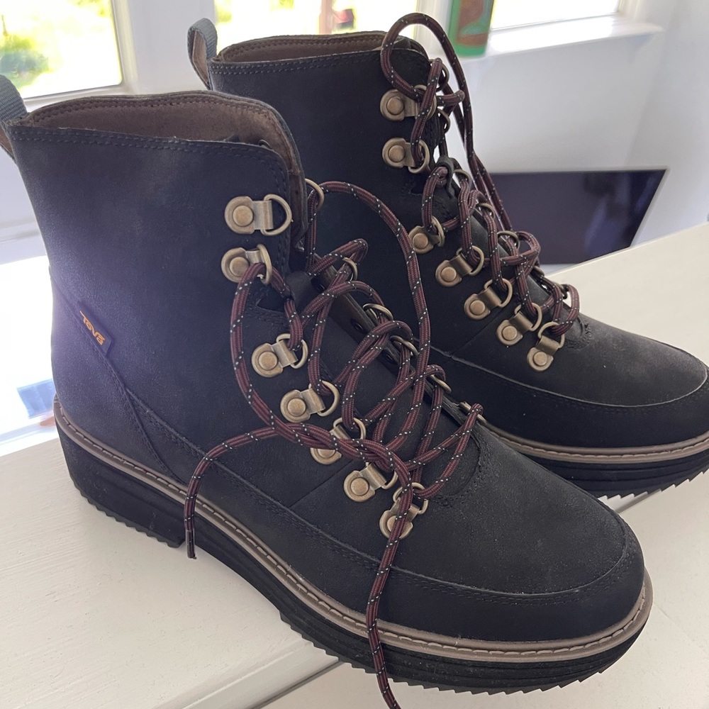 Teva Black Lace-Up Women's Boots with Brown Trim